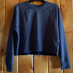 🎶AERIE Distressed Cropped Sweater